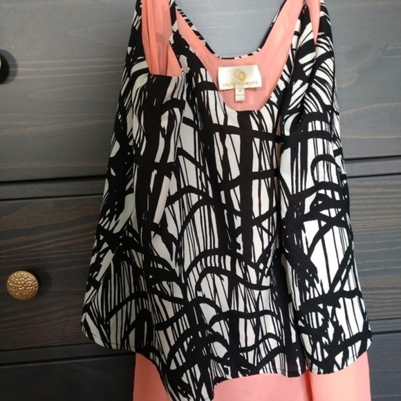 Collective Concepts Two Layer Top. - Picture 4 of 8